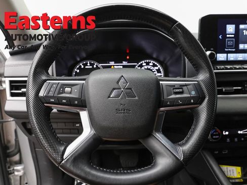Used 2024 Mitsubishi Outlander SE AWD/4WD image 10