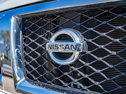 Used 2016 Nissan NV 3500 SL RWD image 11