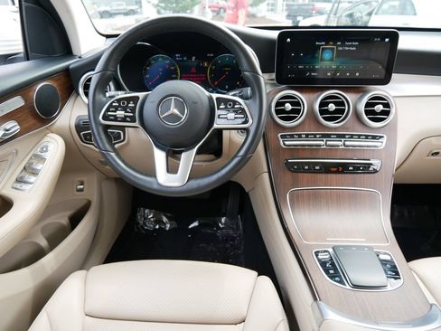 Used 2022 Mercedes-Benz GLC 300 4MATIC image 12