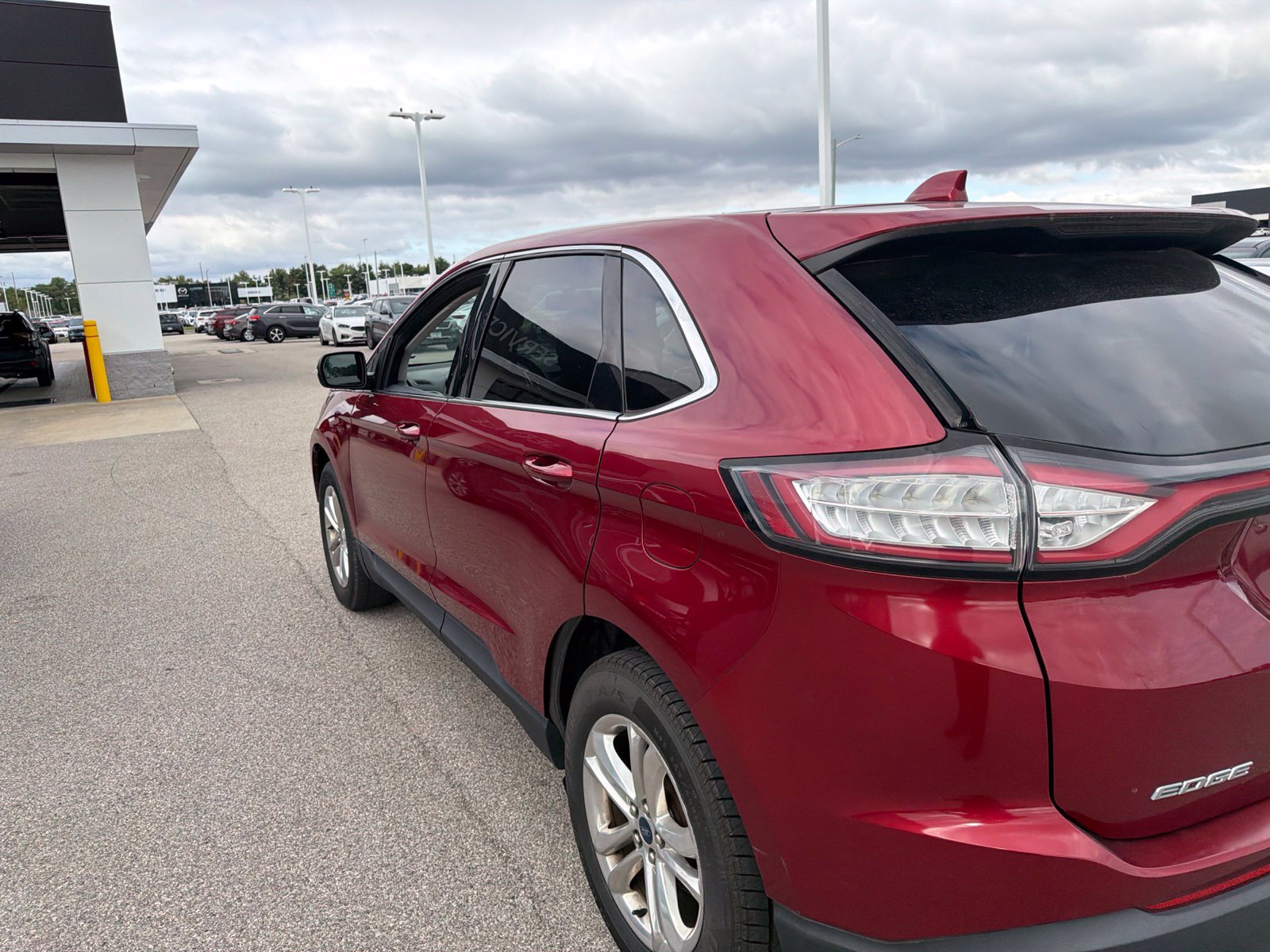Used 2016 Ford Edge SEL w/ Equipment Group 201A AWD/4WD image 12