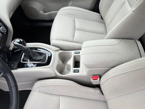Certified 2019 Nissan Rogue Sport SL w/ Premium Package AWD/4WD image 17