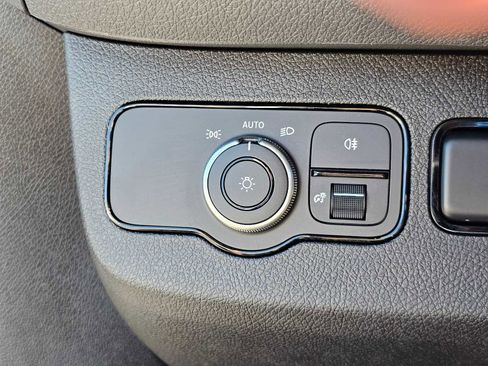 Used 2025 Mercedes-Benz Sprinter 2500 image 29