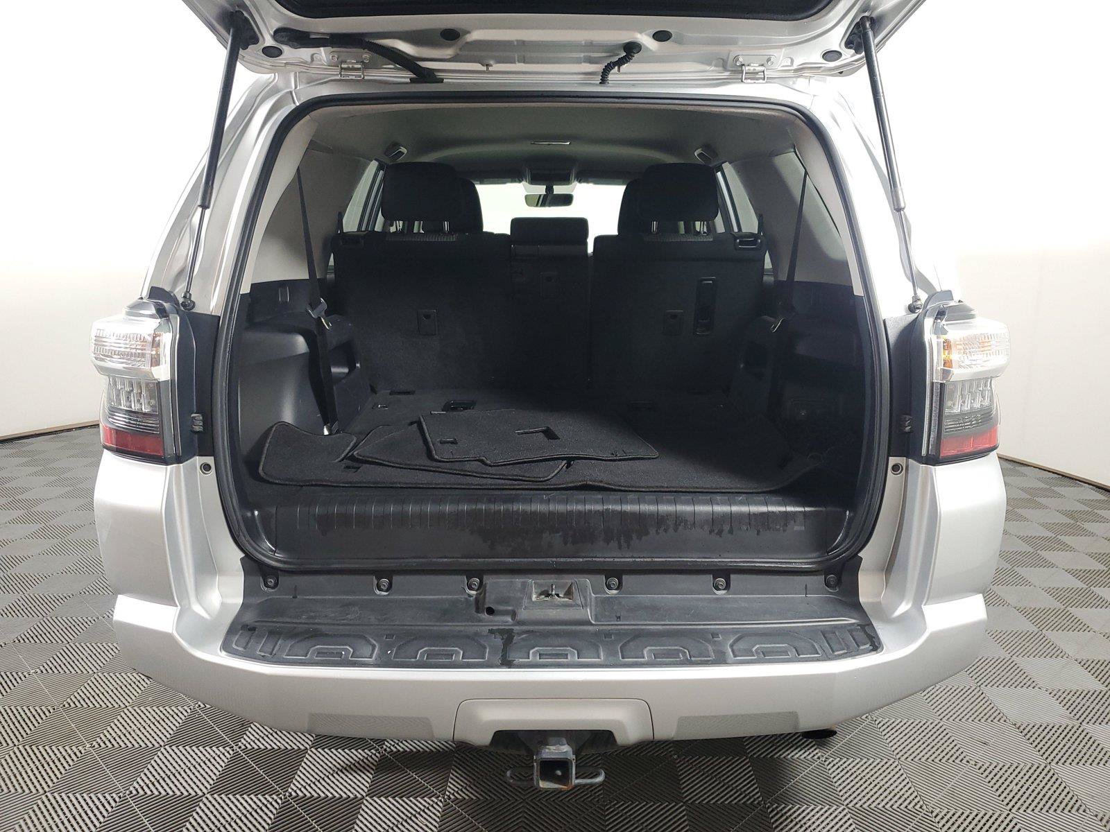 Used 2017 Toyota 4Runner SR5 RWD image 7