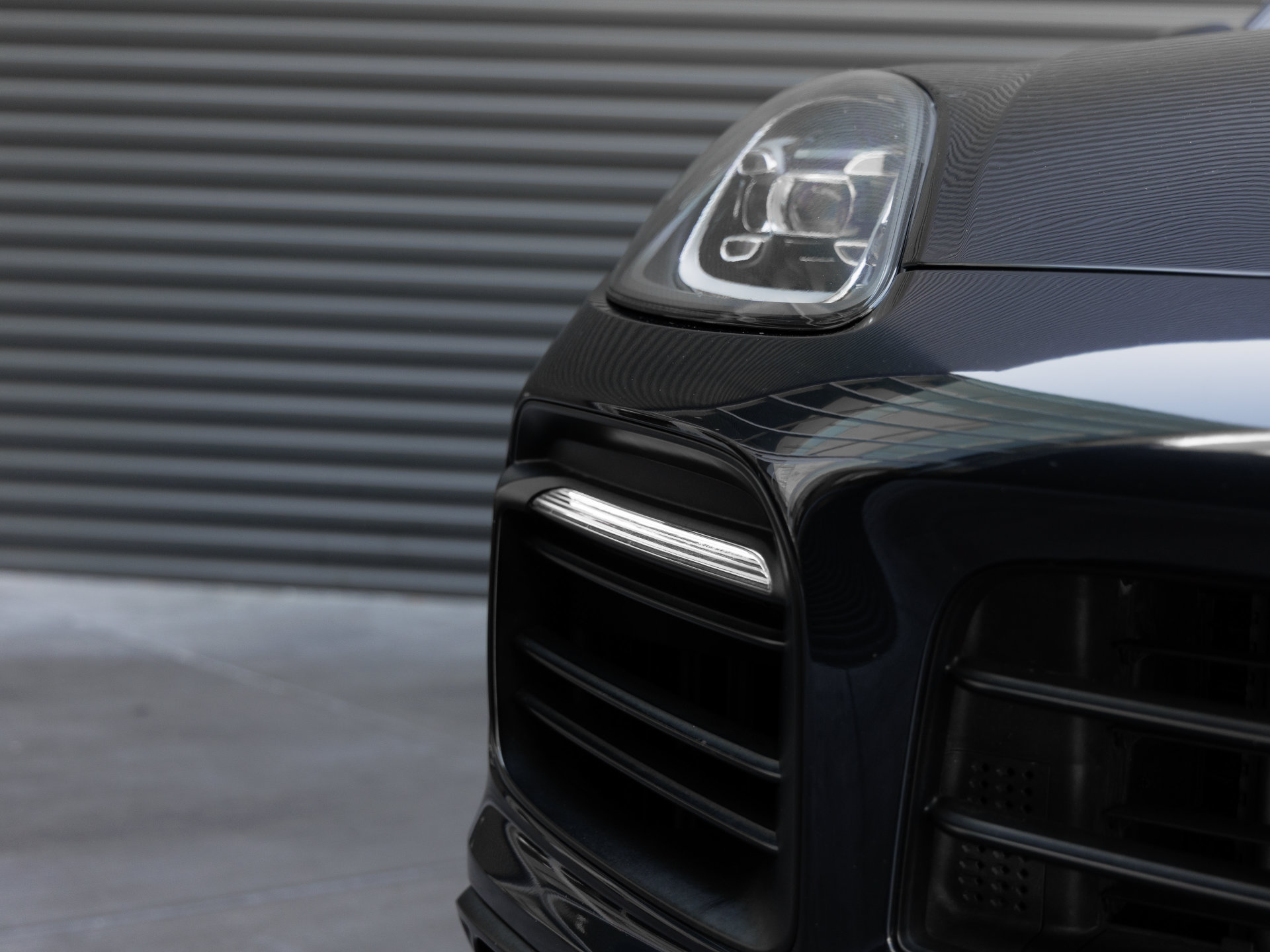 Certified 2023 Porsche Cayenne Platinum Edition AWD/4WD image 40
