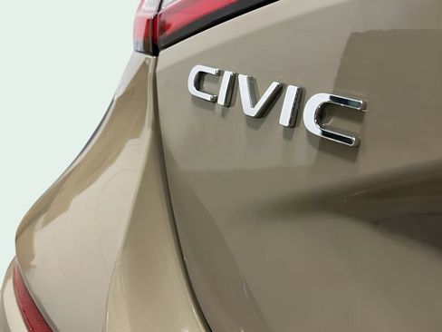 Used 2025 Honda Civic Sport image 11