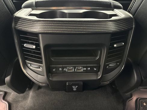 Used 2020 RAM 1500 Limited w/ Black Appearance Package AWD/4WD image 16
