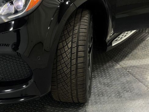 Used 2017 Mercedes-Benz GLS 550 4MATIC image 40