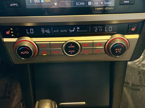 Used 2017 Subaru Outback 2.5i Premium image 22