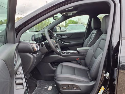 New 2026 Chevrolet Equinox LT FWD image 13