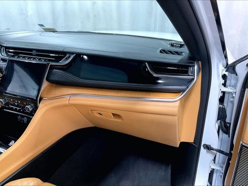 Used 2022 Jeep Grand Cherokee L Summit image 13