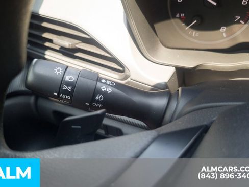 Used 2025 Subaru Crosstrek 2.5i Premium AWD/4WD image 34