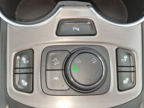 Used 2024 GMC Terrain AT4 w/ Tech Package AWD/4WD image 32