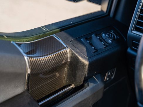 Certified 2019 Ford F150 Raptor w/ Equipment Group 802A Luxury image 30