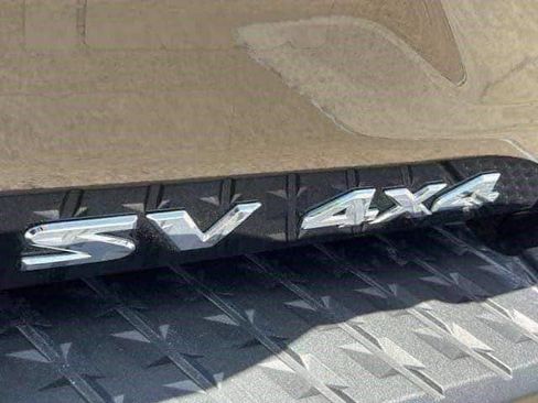 Used 2024 Nissan Titan SV AWD/4WD image 7