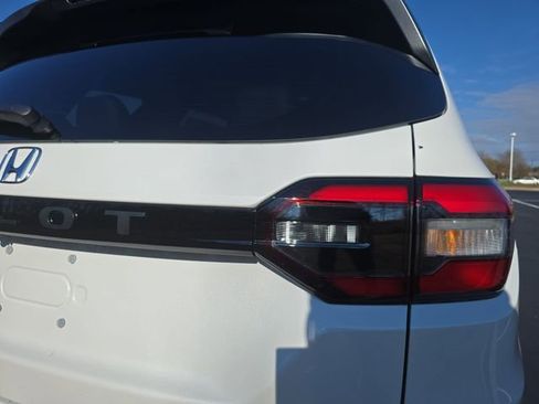 New 2025 Honda Pilot TrailSport image 34