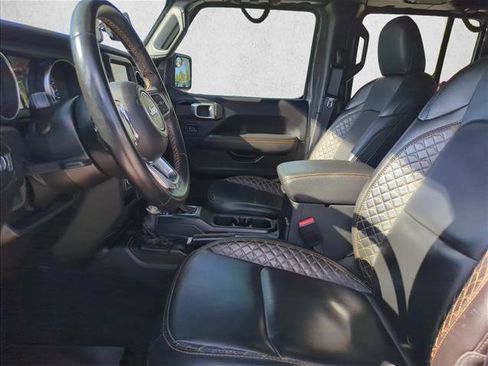 Used 2022 Jeep Gladiator Overland AWD/4WD image 16