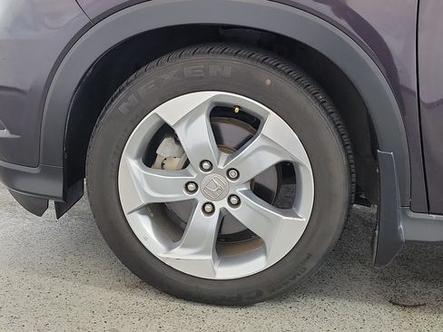 Used 2016 Honda HR-V EX image 9