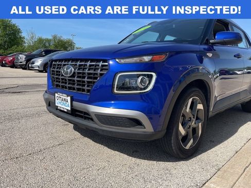Used 2024 Hyundai Venue Limited FWD image 14