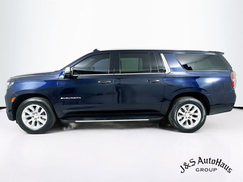 Used 2023 Chevrolet Suburban Premier AWD/4WD image 4