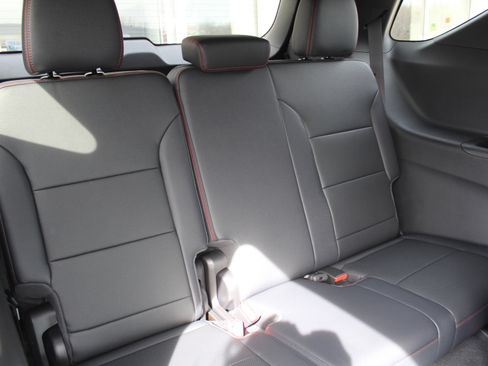 New 2026 Chevrolet Traverse RS image 17