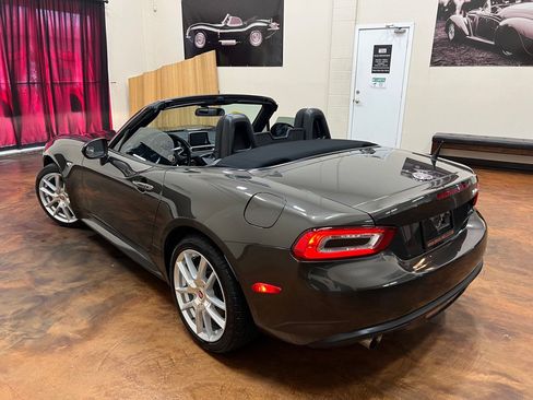 Used 2017 FIAT 124 Spider Classica RWD image 47