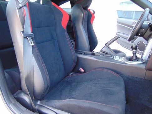 Used 2014 Scion FR-S image 27