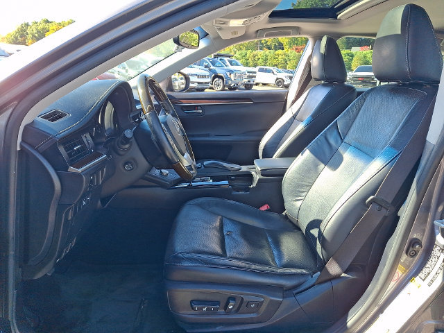 Used 2015 Lexus ES 350 w/ Luxury Package FWD image 2