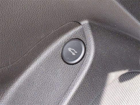 Used 2017 Chevrolet Cruze LS image 15