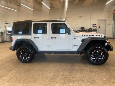 Used 2023 Jeep Wrangler Unlimited Rubicon w/ Cold Weather Group AWD/4WD image 4