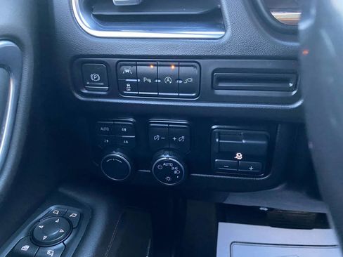 Used 2021 Chevrolet Suburban RST w/ Luxury Package image 16