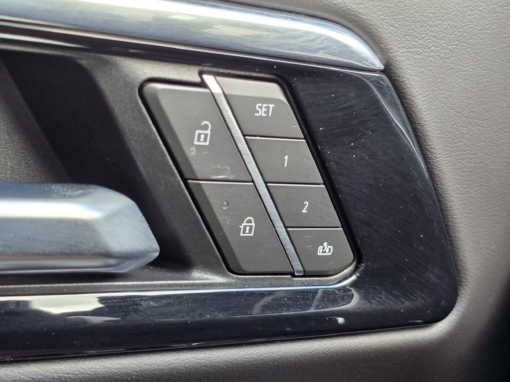 Certified 2025 Chevrolet Tahoe Premier AWD/4WD image 31