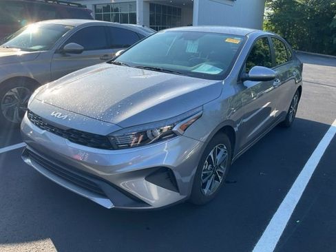 Used 2024 Kia Forte LXS FWD image 13
