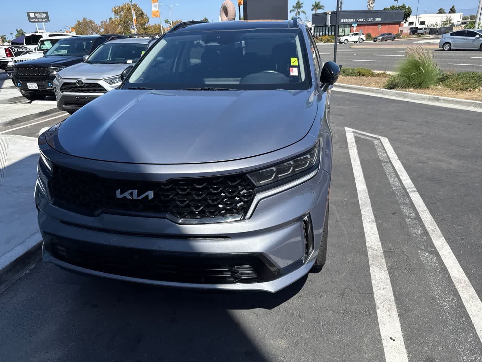 Used 2023 Kia Sorento SX AWD/4WD image 2