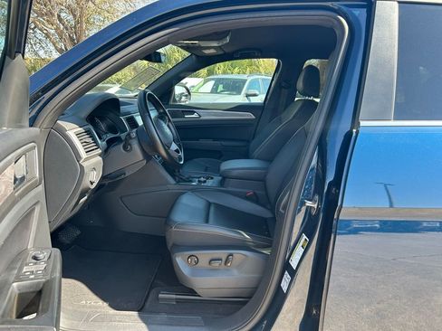 Used 2020 Volkswagen Atlas Cross Sport SE w/ Towing Package image 20