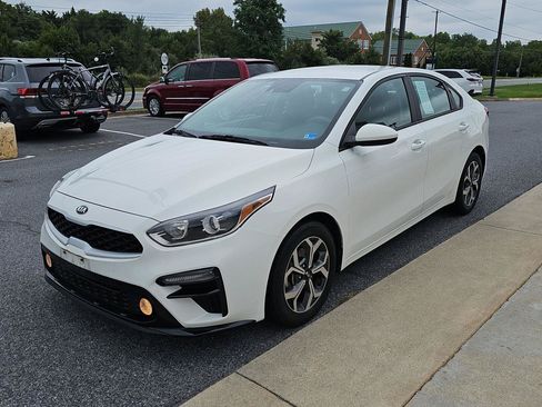 Used 2021 Kia Forte LXS FWD image 3