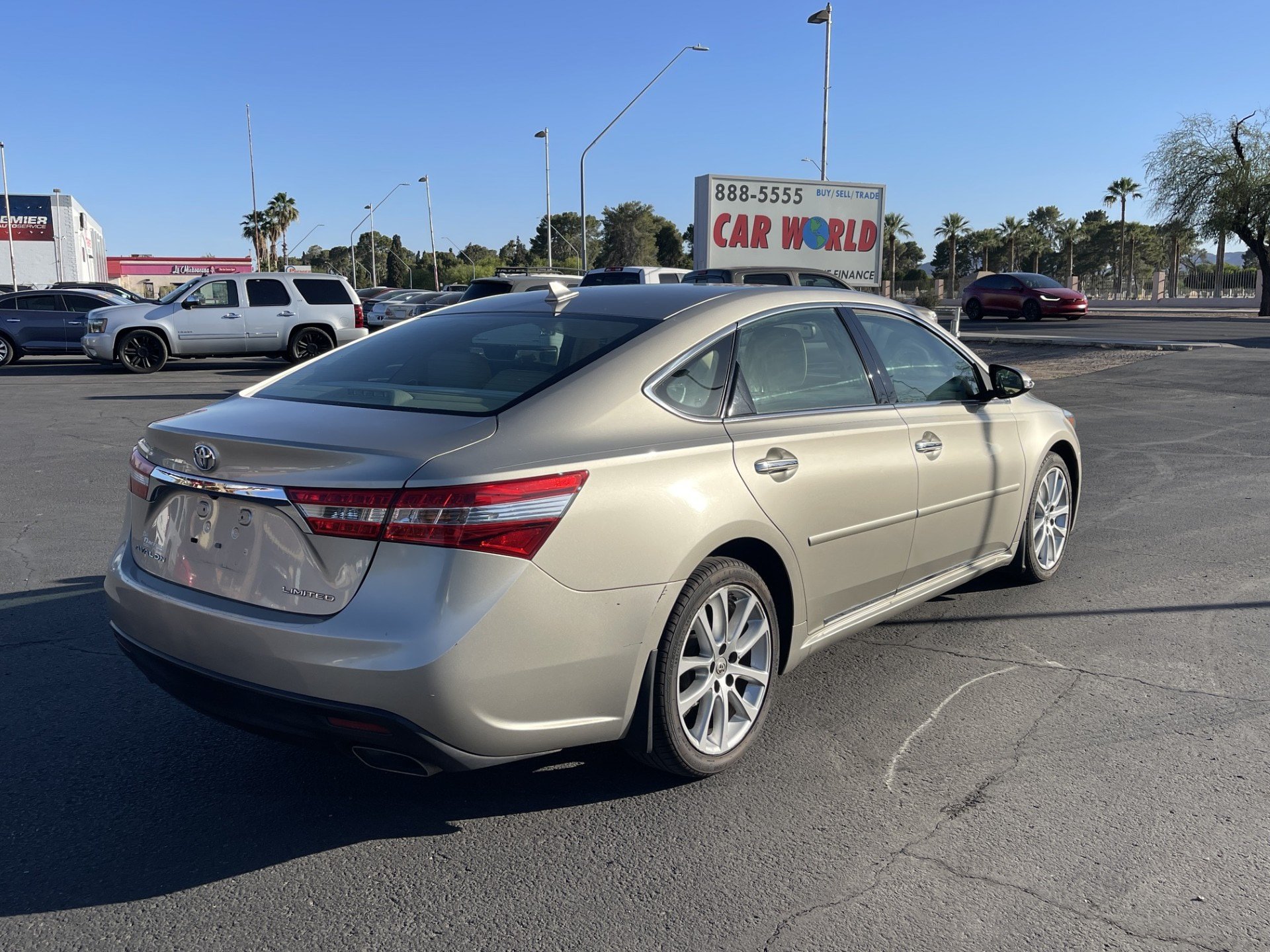 Used 2013 Toyota Avalon FWD image 5