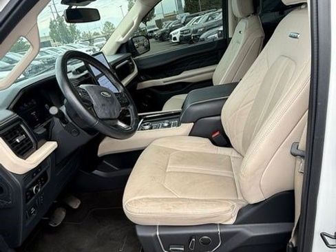 Used 2023 Ford Expedition Max Platinum AWD/4WD image 12