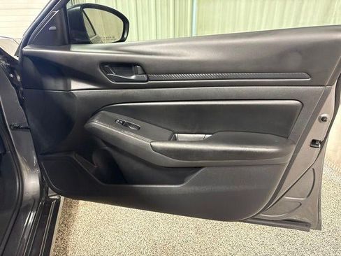 Used 2024 Nissan Altima 2.5 S FWD image 22