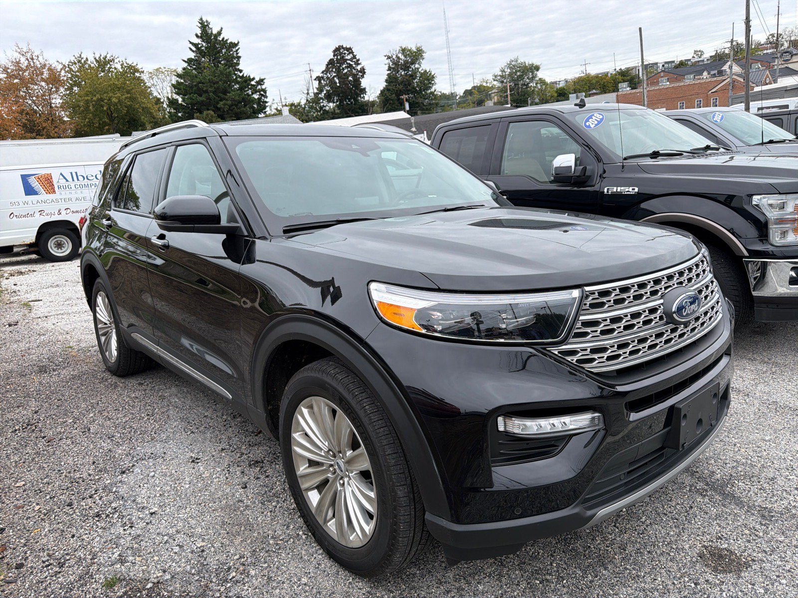 Certified 2023 Ford Explorer Limited w/ Limited Technology Package AWD/4WD image 3