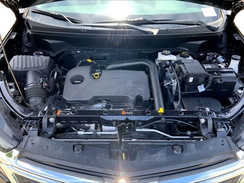 Used 2024 Chevrolet Equinox LT FWD image 29