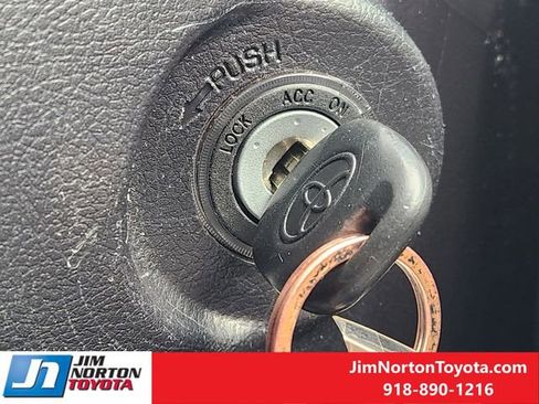 Used 2017 Toyota Tundra Limited w/ Limited Premium Package image 23