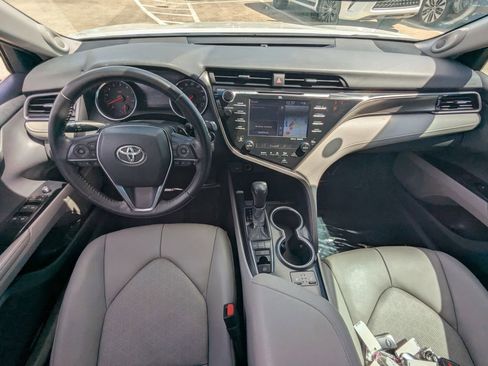 Used 2020 Toyota Camry XSE image 2
