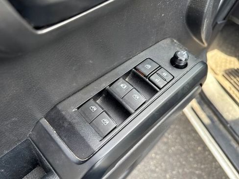Used 2023 Toyota Tacoma SR image 23
