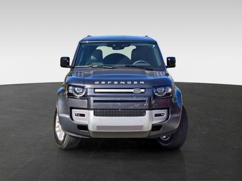 Used 2025 Land Rover Defender 110 S image 2