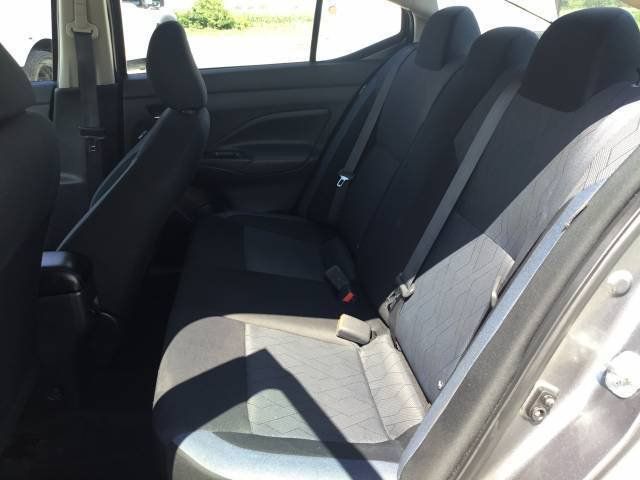 Used 2023 Nissan Versa SV FWD image 11