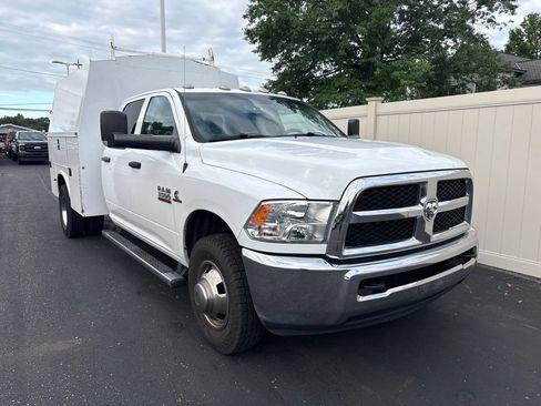 Used 2018 RAM 3500 Tradesman w/ Chrome Appearance Group RWD image 2