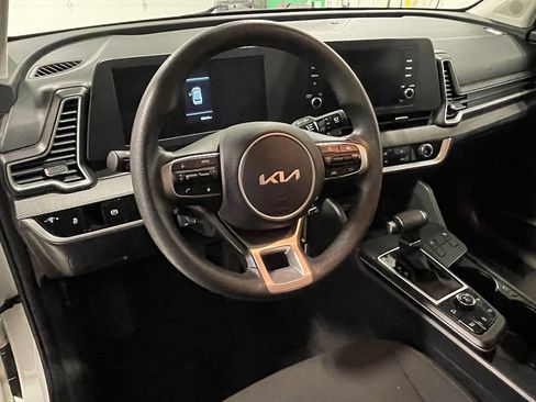 Used 2023 Kia Sportage LX image 19