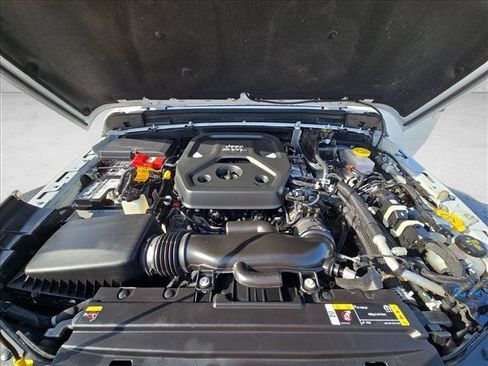 Used 2021 Jeep Wrangler Sport AWD/4WD image 21