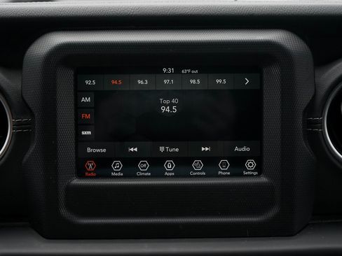 Used 2021 Jeep Wrangler Unlimited Sahara w/ LED Lighting Group image 14