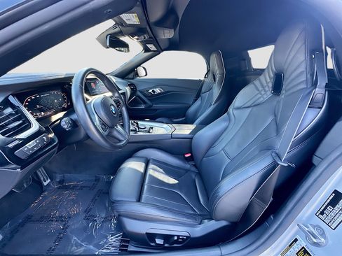 Used 2022 BMW Z4 M40i w/ Premium Package image 20